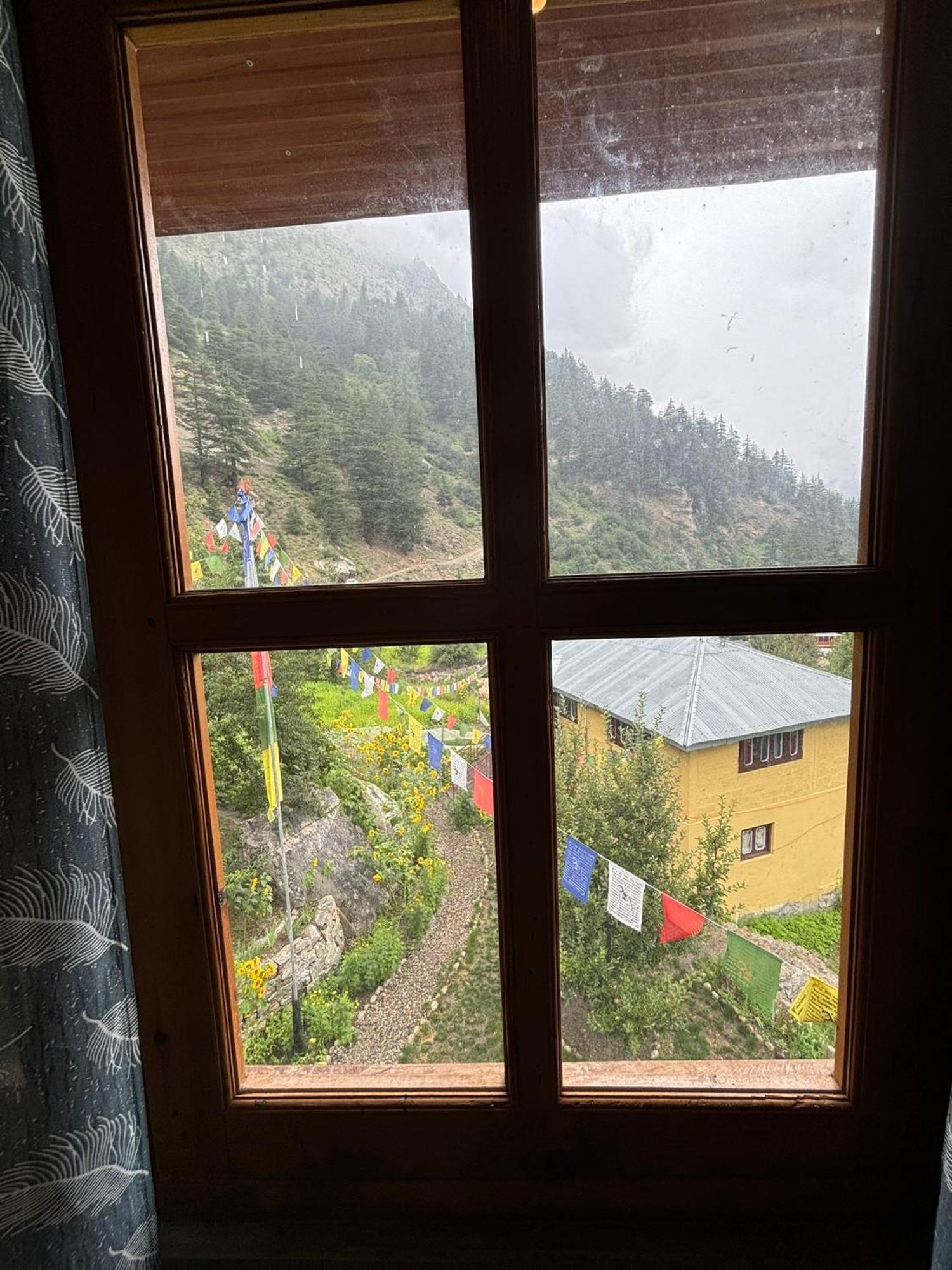 Toshim Homestay Sāngla エクステリア 写真